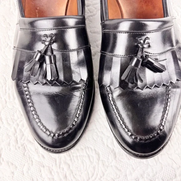 Allen Edmonds Newport Black Leather Tassel Kiltie Slip On Loafer Shoes size 12 - Picture 2 of 9